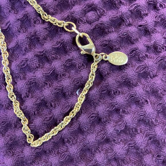 Vintage Joan Rivers Gold-Tone Hen in a Basket Pendant Necklace With Pearl & Ruby - Picture 6 of 6